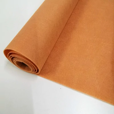 Filc - világosbarna (1m)
